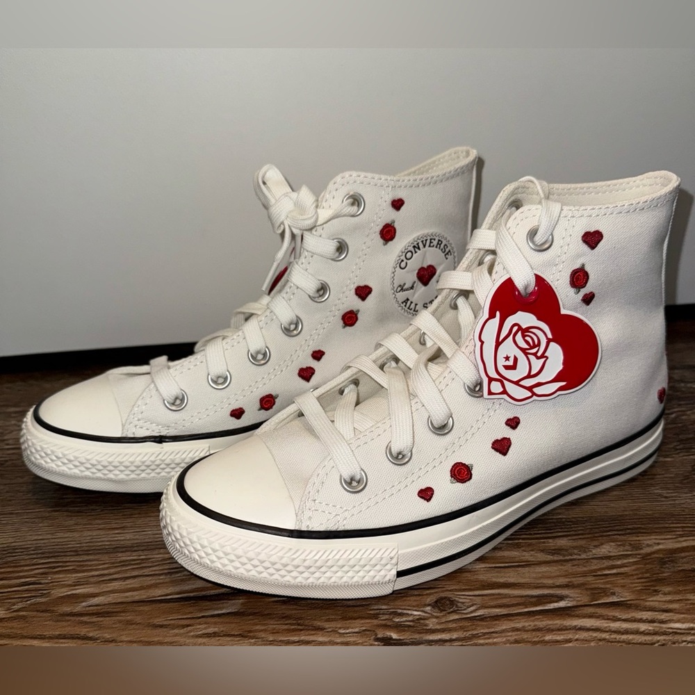Women’s Chuck Taylor High Top Sneaker❤️ - Picture 2 of 8